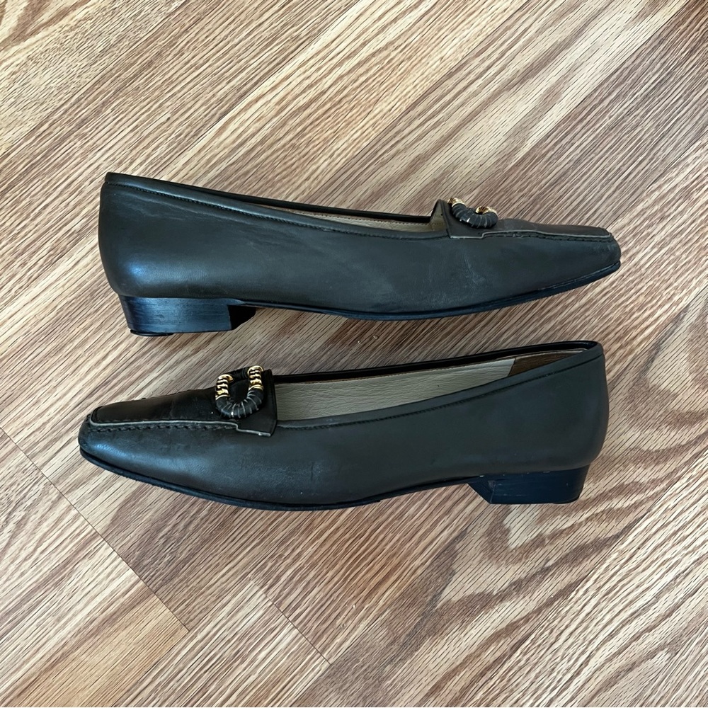 BALLY Olive Green Leather SELENA Loafers Gold Accent sz 8 - Picture 7 of 10